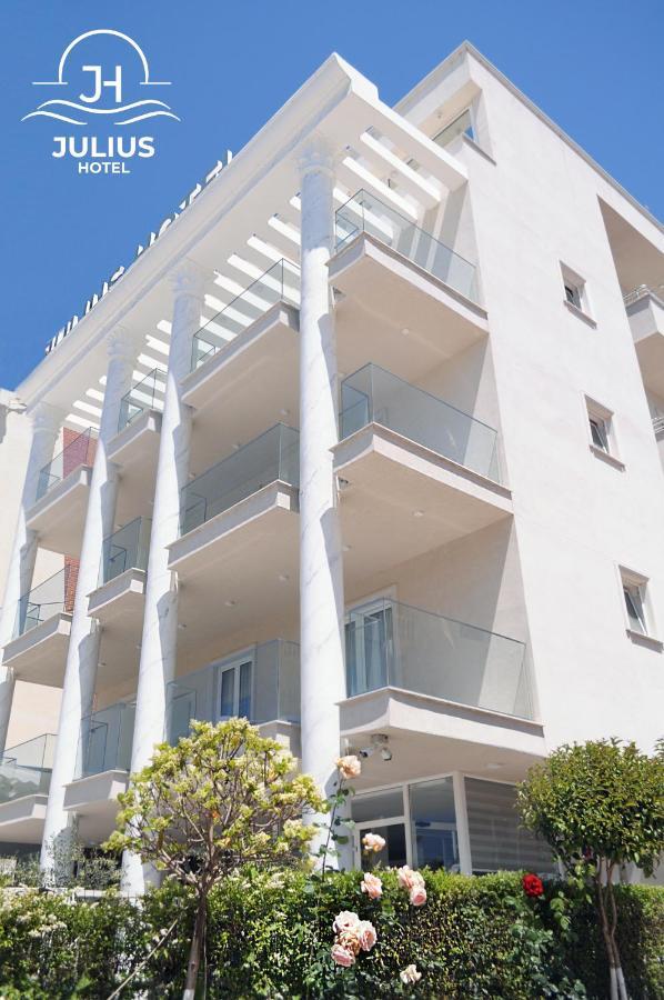 Julius Hotel Golem  Dış mekan fotoğraf