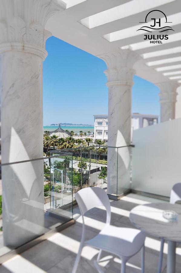 Julius Hotel Golem  Dış mekan fotoğraf