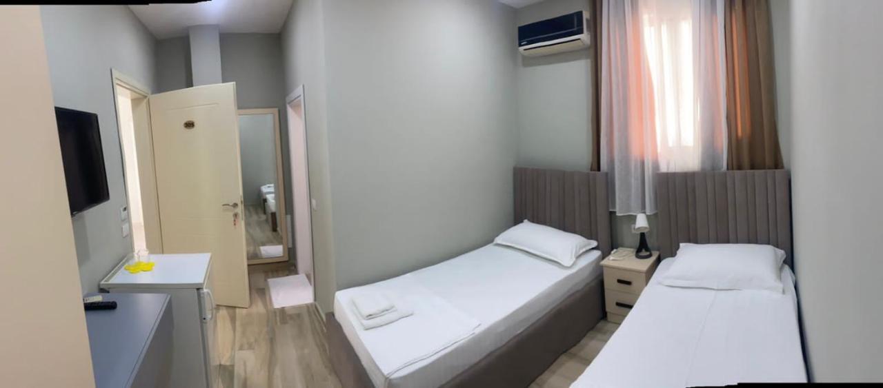 Julius Hotel Golem  Dış mekan fotoğraf