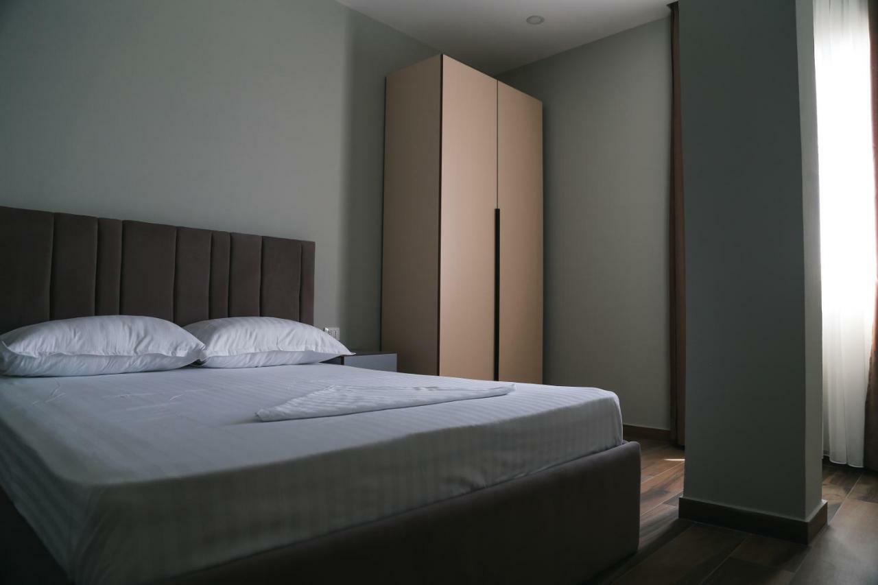 Julius Hotel Golem  Dış mekan fotoğraf