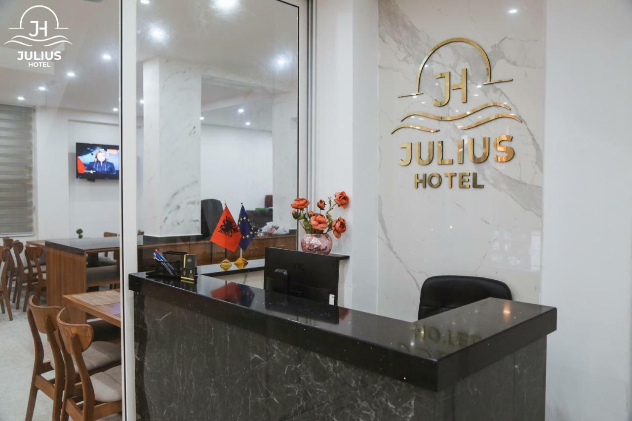 Julius Hotel Golem  Dış mekan fotoğraf