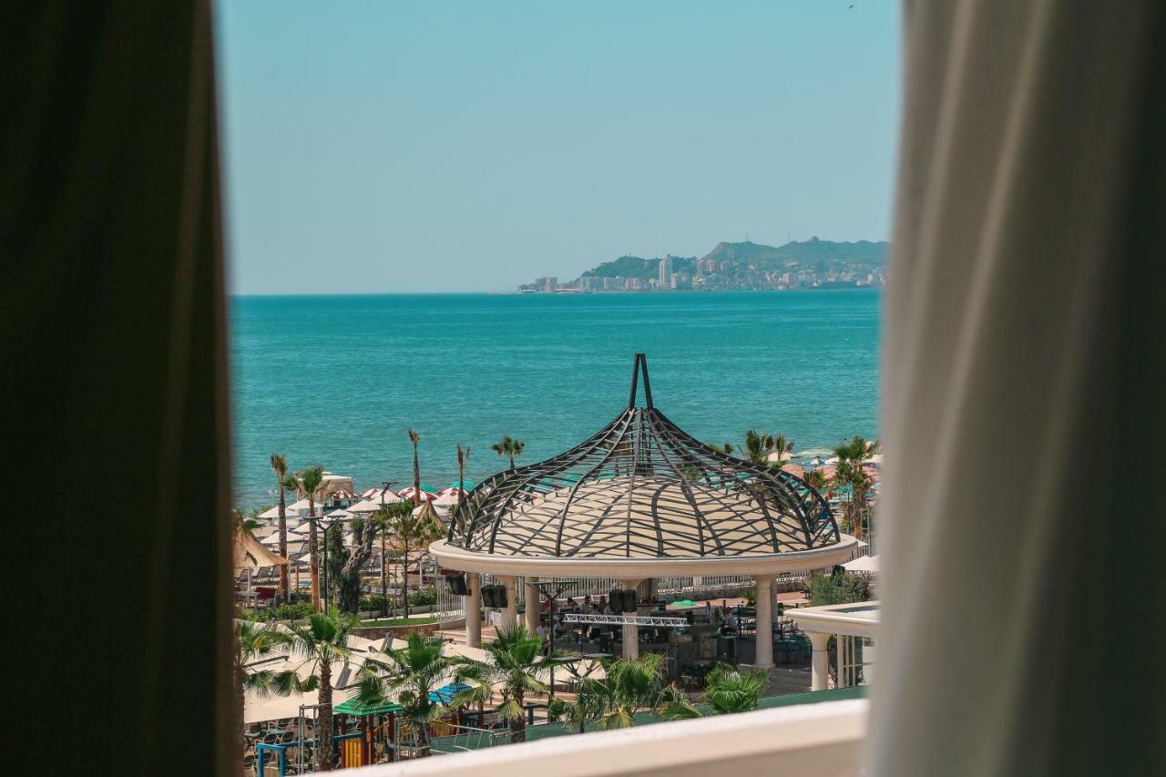 Julius Hotel Golem  Dış mekan fotoğraf