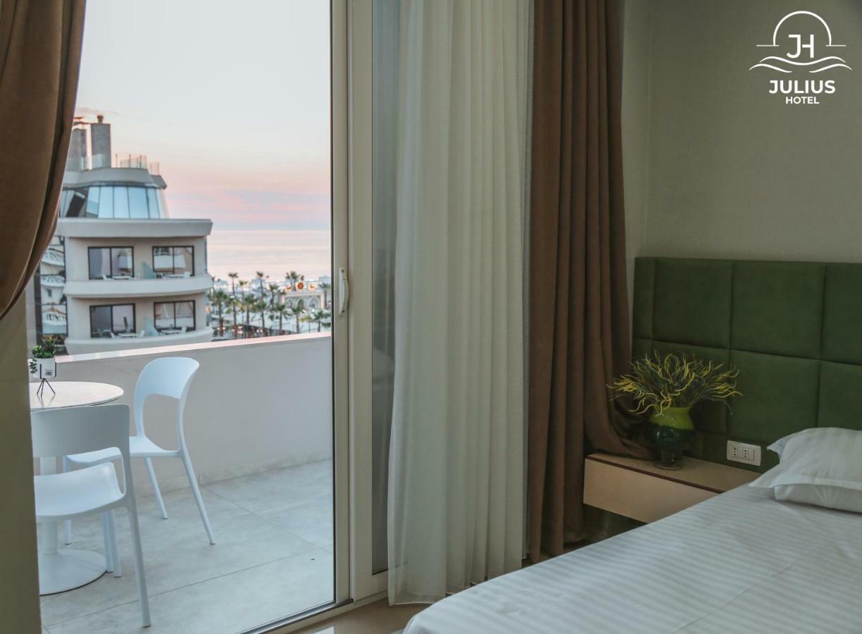 Julius Hotel Golem  Dış mekan fotoğraf