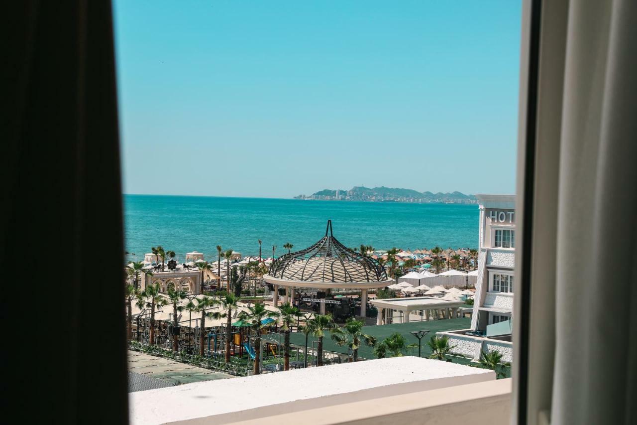 Julius Hotel Golem  Dış mekan fotoğraf