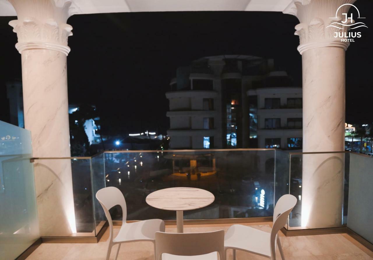 Julius Hotel Golem  Dış mekan fotoğraf