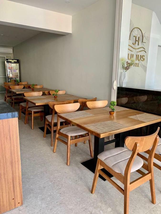 Julius Hotel Golem  Dış mekan fotoğraf