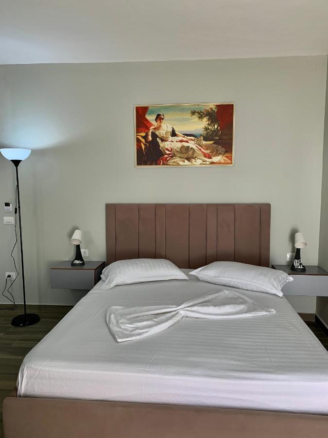 Julius Hotel Golem  Dış mekan fotoğraf